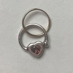 LEE BREVARD DOUBLE HOOP HEART • ENDLESS CHARM EARRING Garnet stone